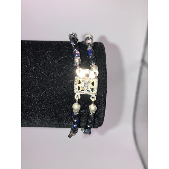 Double-Layer Translucent Colored Beads and Stars Bracelet! - Picture 4 of 8